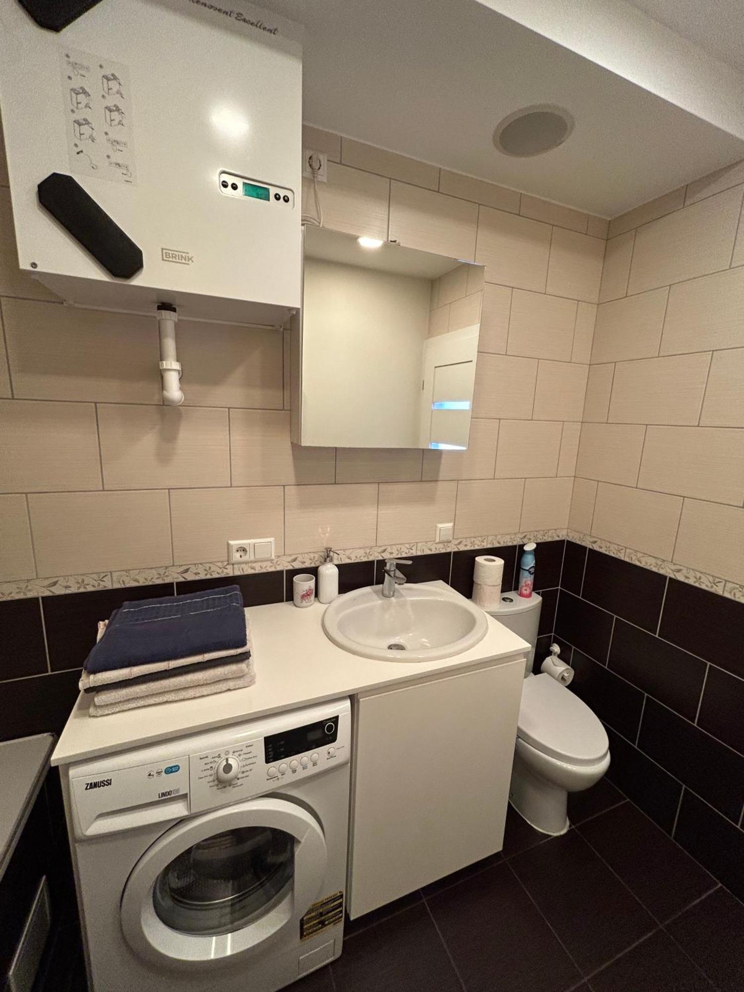 Your Home - Spacious Apartment In City Center, With Balcony & Self Check-In Vilna Exterior foto